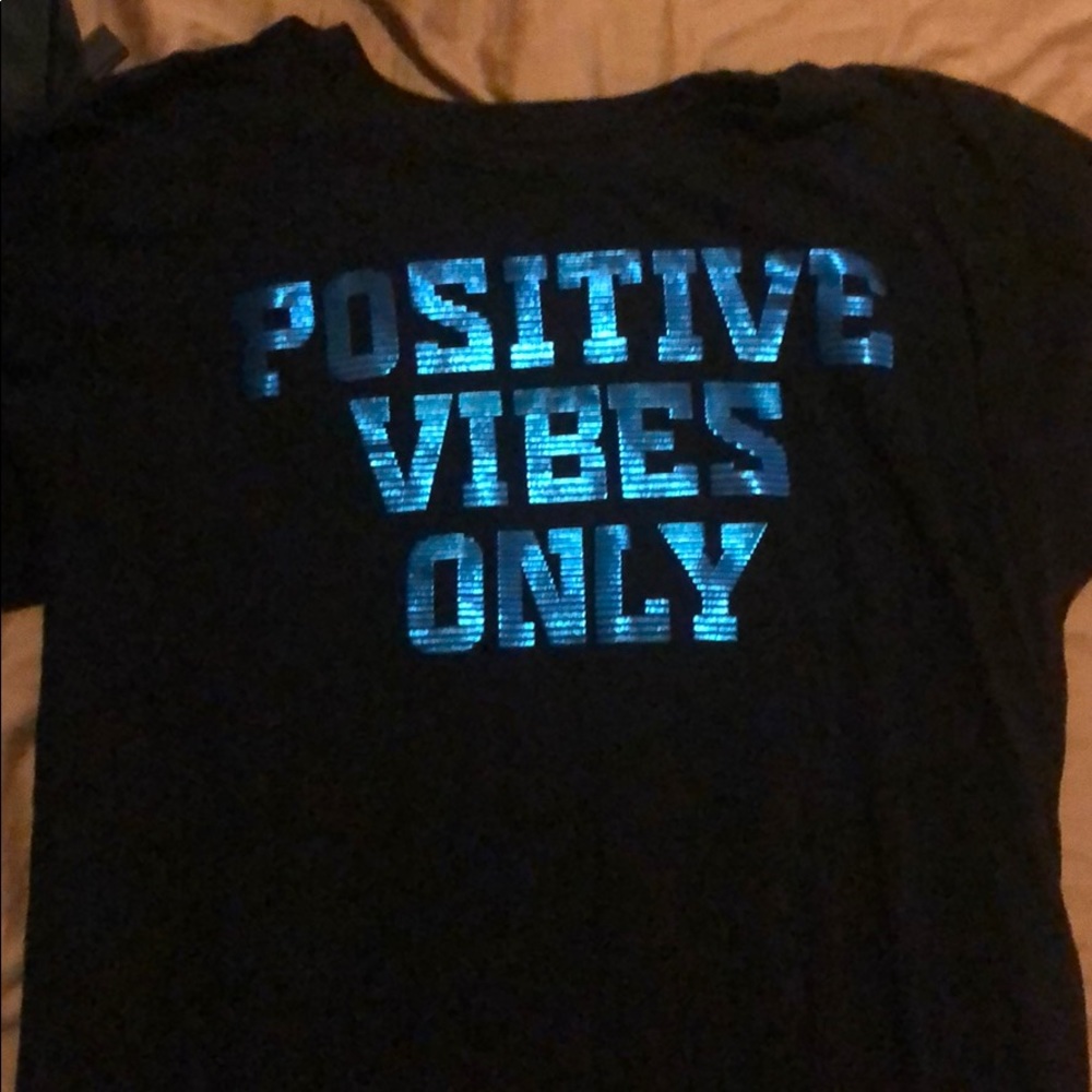 Sean John “positive vibes only”rounded bottom
